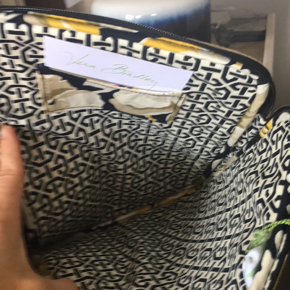 Vera Bradley tablet sleeve - Picture 5 of 7
